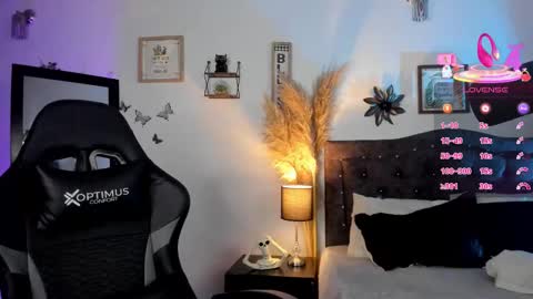 PaulaInsta  paulacastellanos 1Pvt open online show from 09/16/25, 12:00