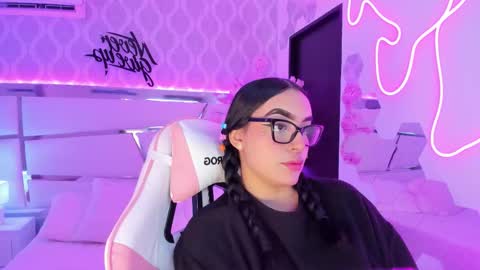 DevoraCook online show from 11/18/25, 03:16