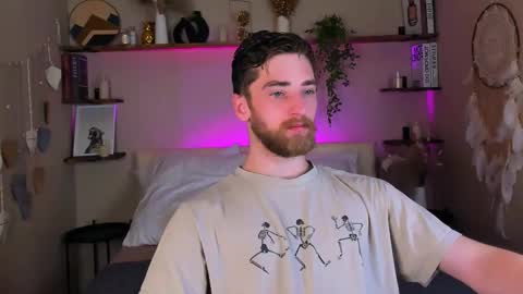 Snapshot of dexter_dexx chatting on 10/19/25, 10:10 Dexter online show from 10/19/25, 10:10