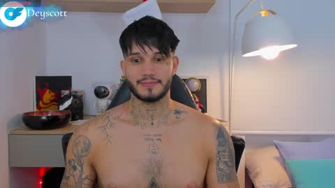 JULIAN online show from 01/01/25, 02:19