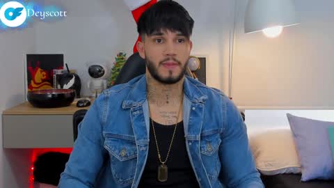 JULIAN online show from 01/03/25, 08:32