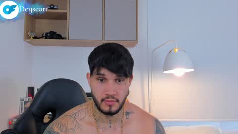 JULIAN online show from 01/17/25, 09:06