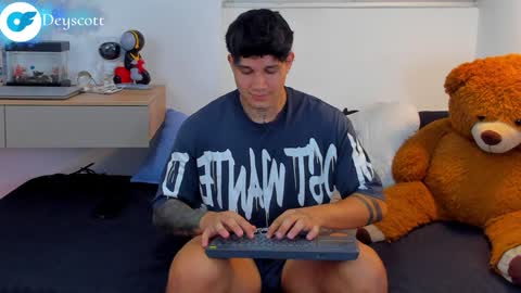 JULIAN online show from 01/30/25, 03:22