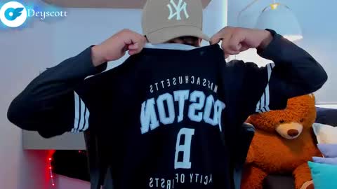 JULIAN online show from 02/16/25, 07:27