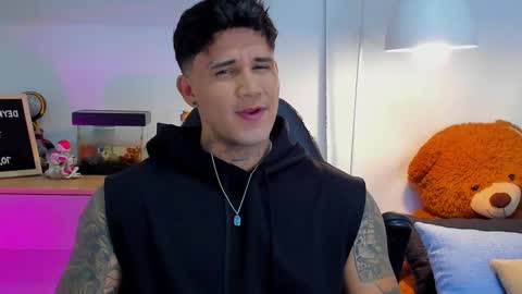 JULIAN online show from 09/09/25, 10:42