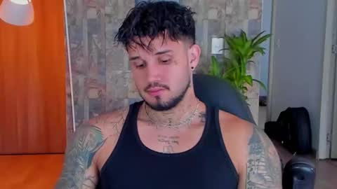 JULIAN online show from 11/12/25, 04:40