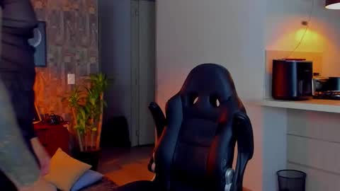 JULIAN online show from 11/27/25, 12:24