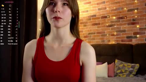 Kira online show from 10/12/25, 07:02