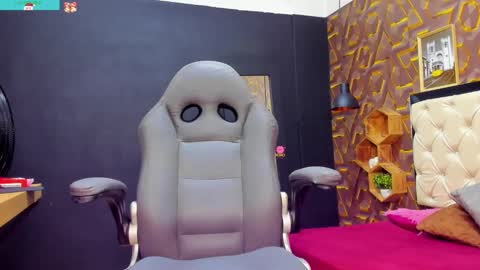 Snapshot of deyy_madisson chatting on 12/30/24, 08:15 Madisson online show from 12/30/24, 08:15