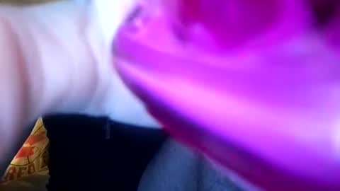 Snapshot of dfresh1_69 chatting on 12/17/25, 10:32 dfresh1_69 online show from 12/17/25, 10:32