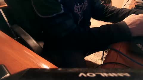 Snapshot of dfwgonewrong chatting on 02/25/25, 02:11 dfwgonewrong online show from 02/25/25, 02:11