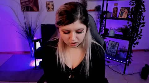 Snapshot of diaangell chatting on 02/26/25, 06:43 Dia online show from 02/26/25, 06:43