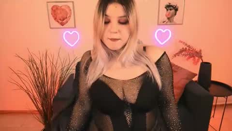 Snapshot of diaangell chatting on 03/03/25, 08:11 Dia online show from 03/03/25, 08:11