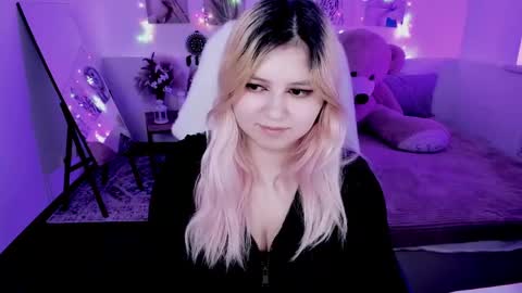 Dia online show from 04/11/26, 07:29