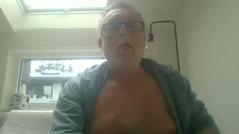 Snapshot of dial76 chatting on 02/09/25, 09:16 dial76 online show from 02/09/25, 09:16