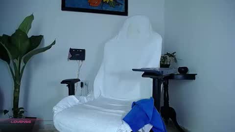 Snapshot of diamond_black00 chatting on 02/10/26, 07:18 MaSSimo online show from 02/10/26, 07:18