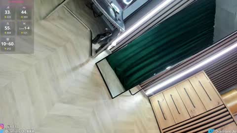 Snapshot of diamond_jo_ chatting on 10/10/25, 10:31 Jo online show from 10/10/25, 10:31