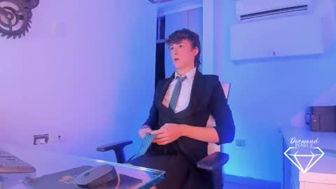 Diamond online show from 11/16/25, 03:45