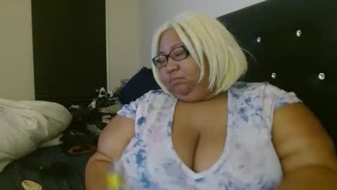 Snapshot of diamondbbwqueen chatting on 05/09/26, 02:06 diamondbbwqueen online show from 05/09/26, 02:06