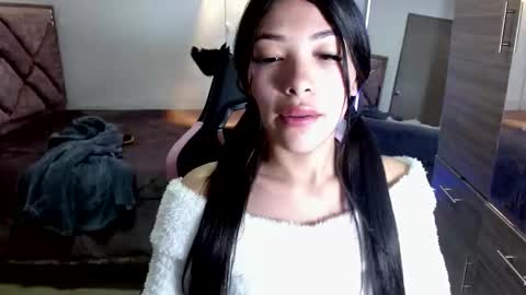 Snapshot of diamondgold28 chatting on 11/27/25, 06:15 diamondgold28 online show from 11/27/25, 06:15