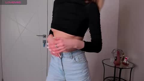 Diana  online show from 12/21/25, 02:19