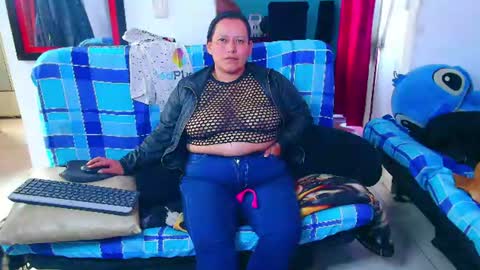 Snapshot of diana_lozano chatting on 07/17/26, 12:45 Diana Lozano online show from 07/17/26, 12:45