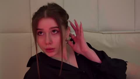 Diana online show from 02/04/25, 10:34