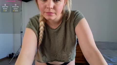 Olga online show from 12/23/25, 09:07