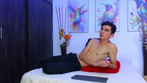 Snapshot of dianayleo chatting on 12/12/24, 09:26 Ana Leo online show from 12/12/24, 09:26