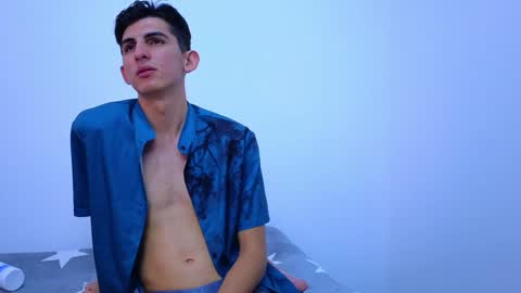 Snapshot of dianayleo chatting on 01/13/25, 05:02 Ana Leo online show from 01/13/25, 05:02