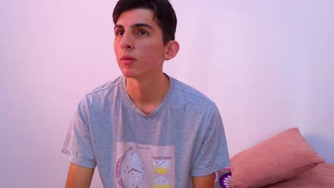 Snapshot of dianayleo chatting on 01/30/25, 12:37 Ana Leo online show from 01/30/25, 12:37