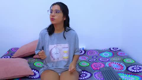 Snapshot of dianayleo chatting on 02/06/25, 03:09 Ana Leo online show from 02/06/25, 03:09