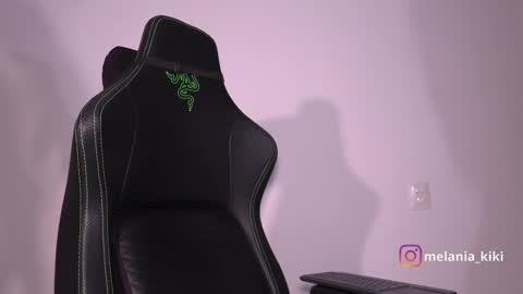 Snapshot of dianne_nanatzu chatting on 12/19/24, 04:13 Melania - online show from 12/19/24, 04:13