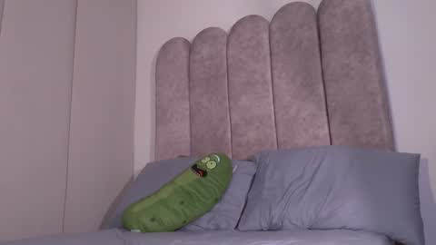 Snapshot of dianne_nanatzu chatting on 01/22/25, 11:21 Melania - online show from 01/22/25, 11:21