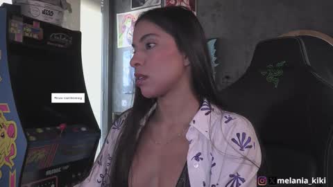 Snapshot of dianne_nanatzu chatting on 11/12/25, 08:30 Melania - online show from 11/12/25, 08:30