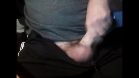 Snapshot of dick185 chatting on 11/25/25, 03:56 dick185 online show from 11/25/25, 03:56