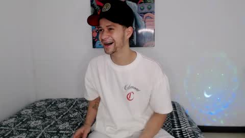 dick_boy_18 online show from 04/29/26, 04:55