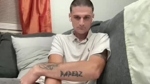 Snapshot of dickabitchdown chatting on 09/20/25, 08:37 DickABitchDown Alexys real spanishmami online show from 09/20/25, 08:37