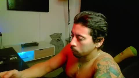 Snapshot of dickdamian_ chatting on 02/10/25, 04:08 Damin online show from 02/10/25, 04:08