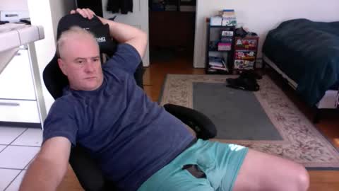 Snapshot of dickflasher5 chatting on 11/23/25, 07:02 Richard Fleischer online show from 11/23/25, 07:02