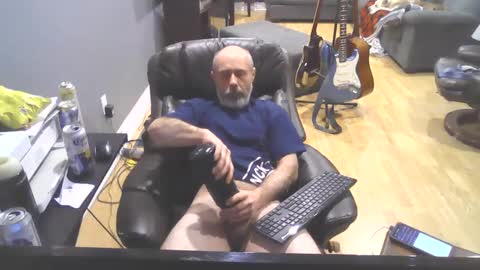 dickrb1984 online show from 02/12/25, 01:52