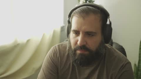 Snapshot of dicristalino chatting on 12/12/24, 05:26 Cristian Dipolino online show from 12/12/24, 05:26