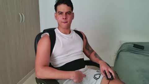 Snapshot of diego_cazas chatting on 07/12/26, 08:00 DIEGO CAZAS online show from 07/12/26, 08:00