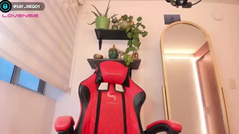 Snapshot of diego_latino chatting on 12/04/25, 10:40 Diego lat online show from 12/04/25, 10:40