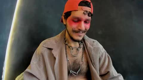 diemond_latinx98 online show from 12/02/25, 04:24