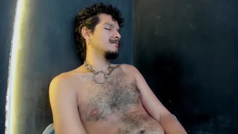 diemond_latinx98 online show from 12/13/25, 08:04