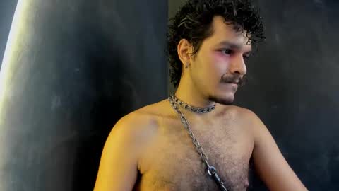 diemond_latinx98 online show from 12/22/25, 05:54