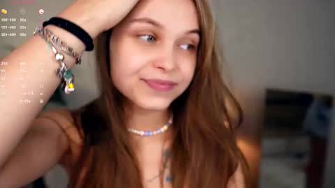 Elwyna online show from 10/22/25, 06:51