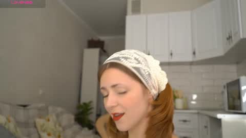Snapshot of dietmountaindew_ chatting on 07/12/26, 03:14 Sophie online show from 07/12/26, 03:14