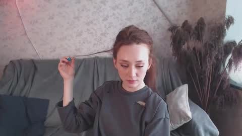 Hi im Alice 3 Im usualy online 03-10 or 17-21 UTC0 online show from 02/23/25, 12:27